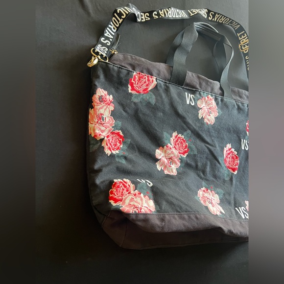 *RARE* Victoria's Secret Black Tote with Pink🌷 & Red 🌺 Floral Pattern - Picture 9 of 17